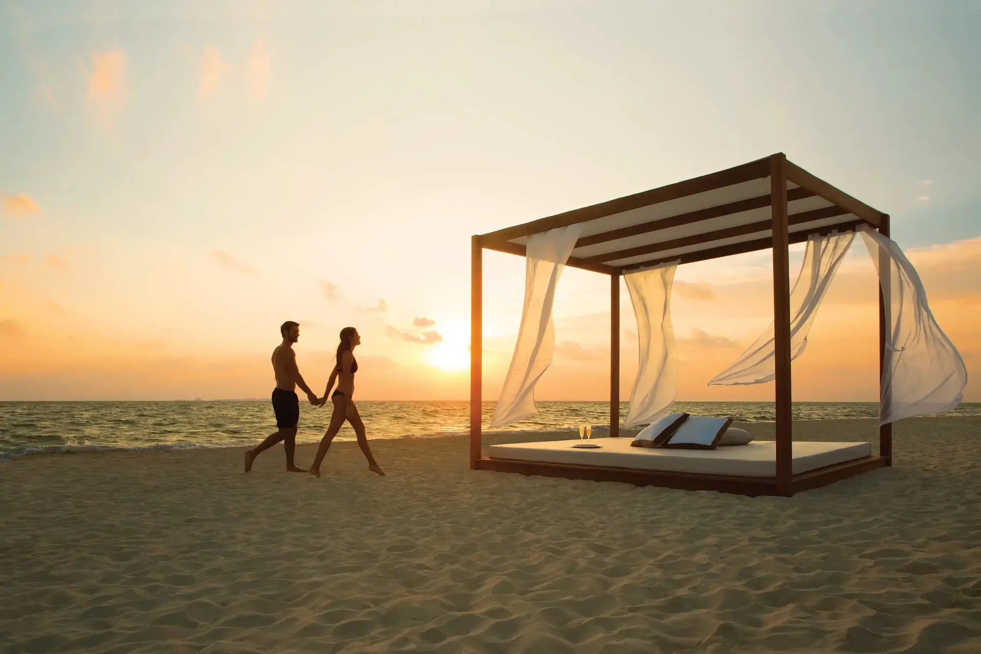 SECPM-EXT-Couple-BaliBeachBed2-1A-CB