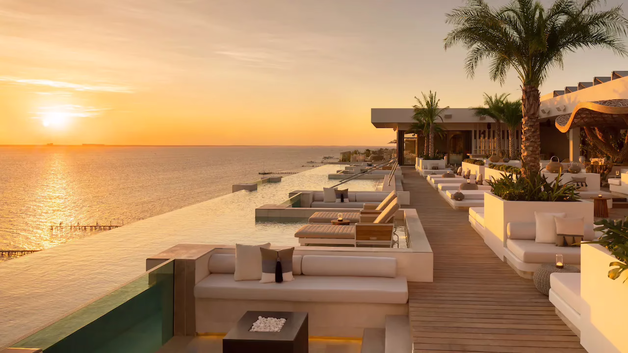SEIIM-P0001-Rooftop-Pool-Sunset.16x9