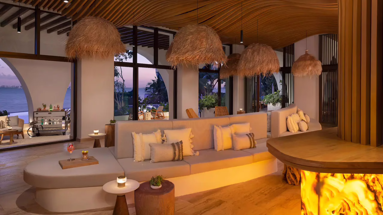 SEIIM-P0003-Bar-Isola-Lounge.16x9
