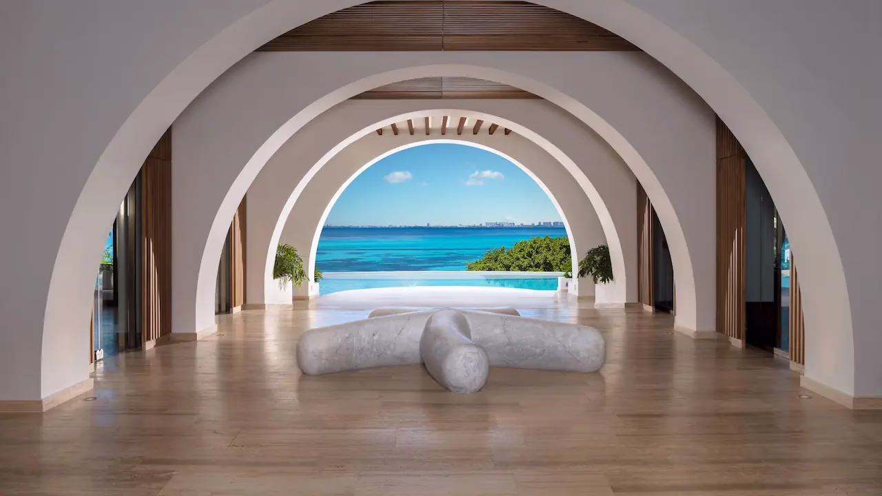 SEIIM-P0016-Lobby-Arches.16x9