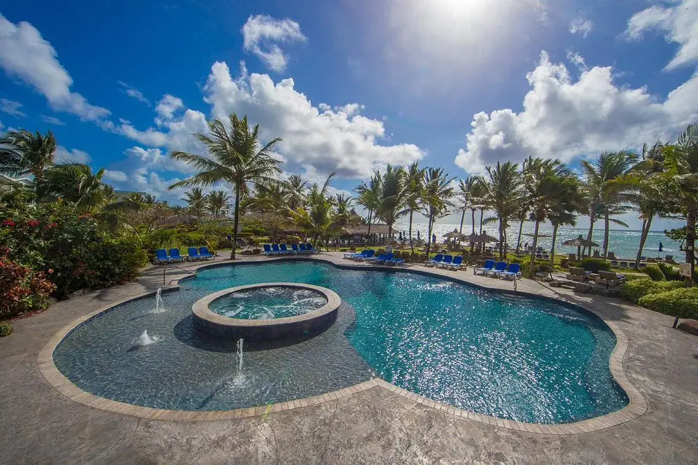 harmony-adults-only-pool