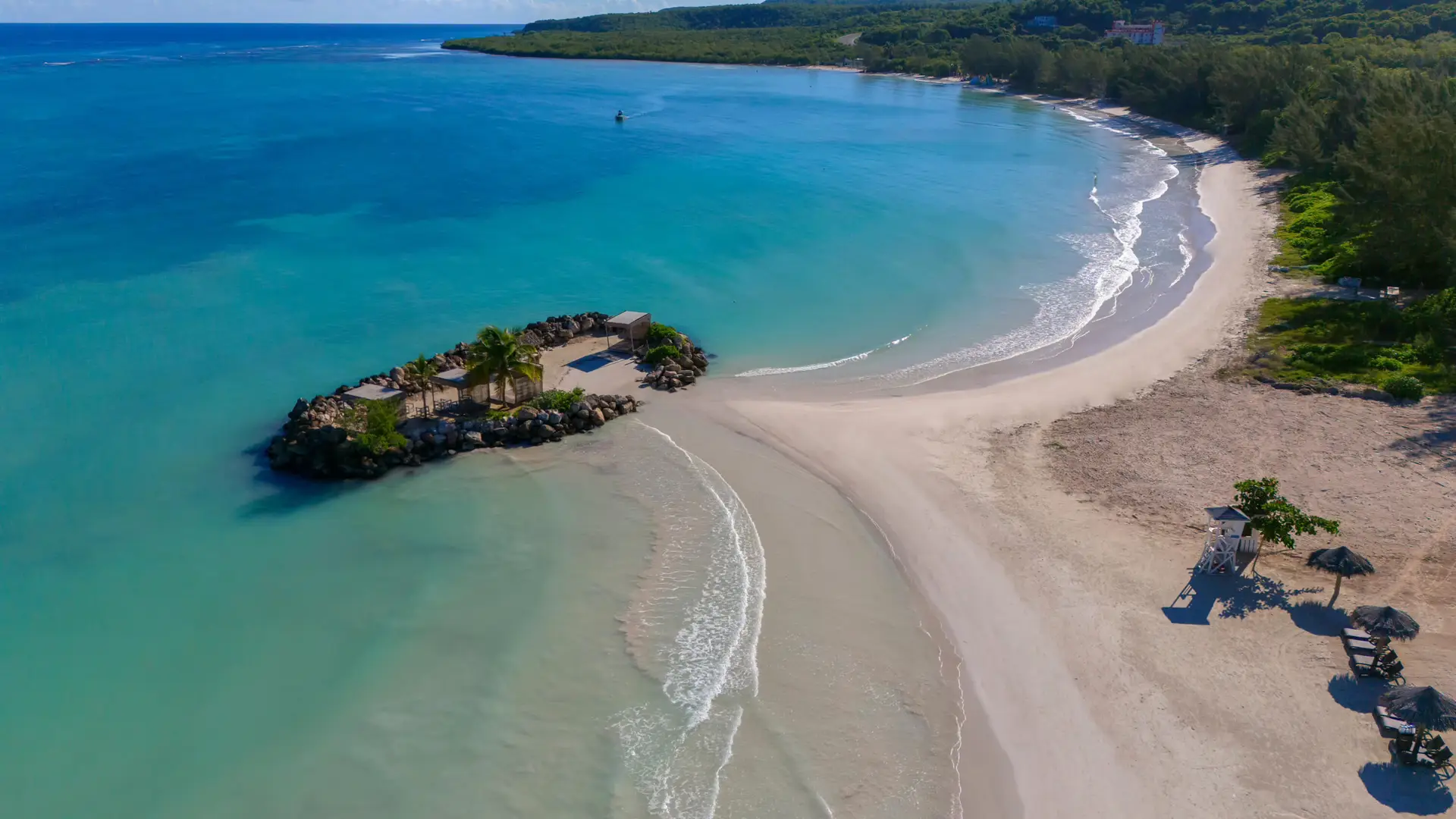 hideaway-blue-waters-aerial_drone-15-65809e7401d22-optimized