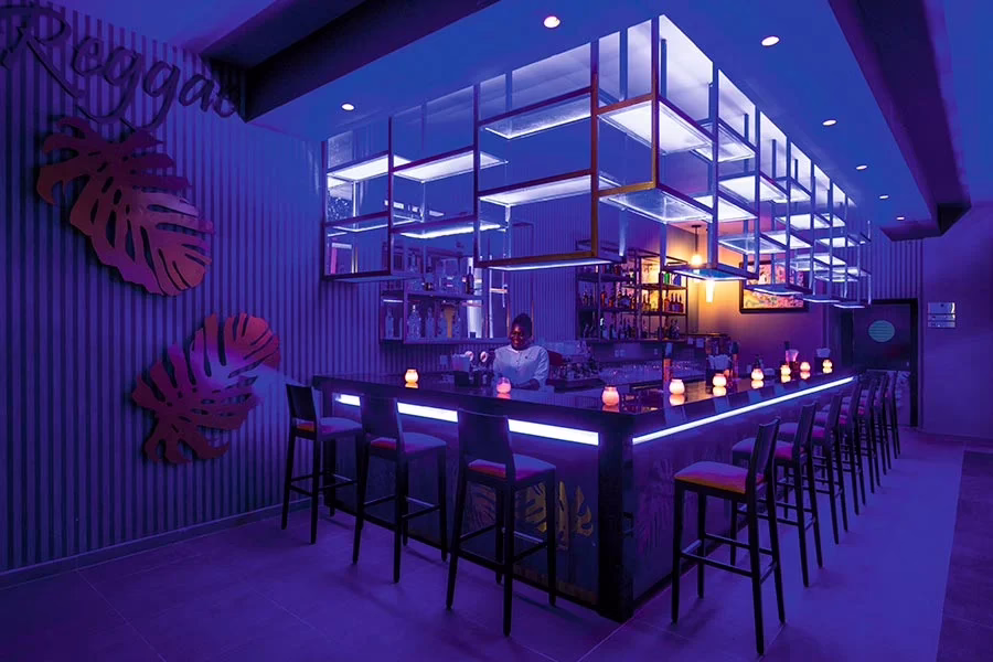 lounge-bar-riu-tropical-bay