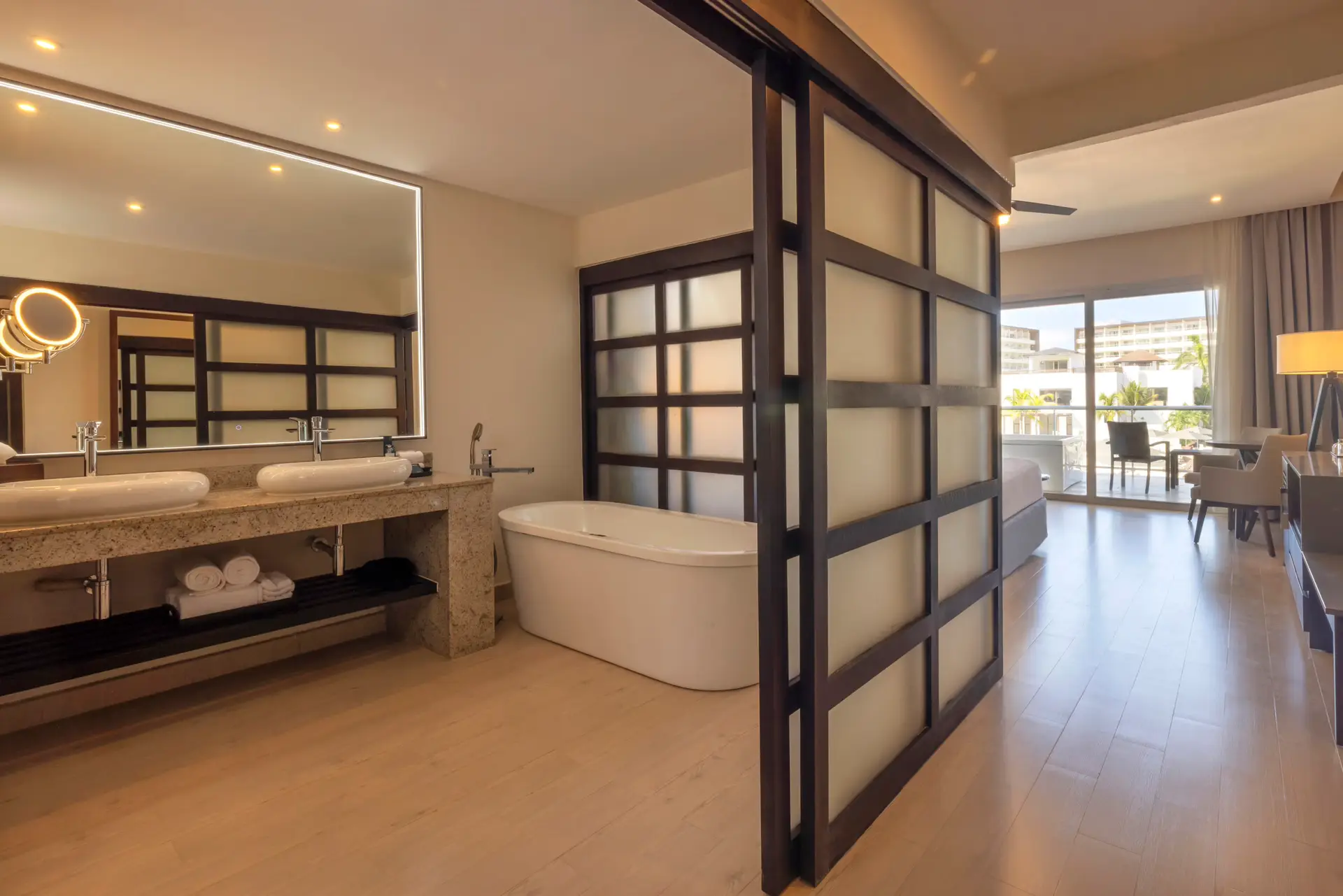 luxury-junior-suite-ocean-view-terrace-jacuzzi-dc-1-6580ab3825b39