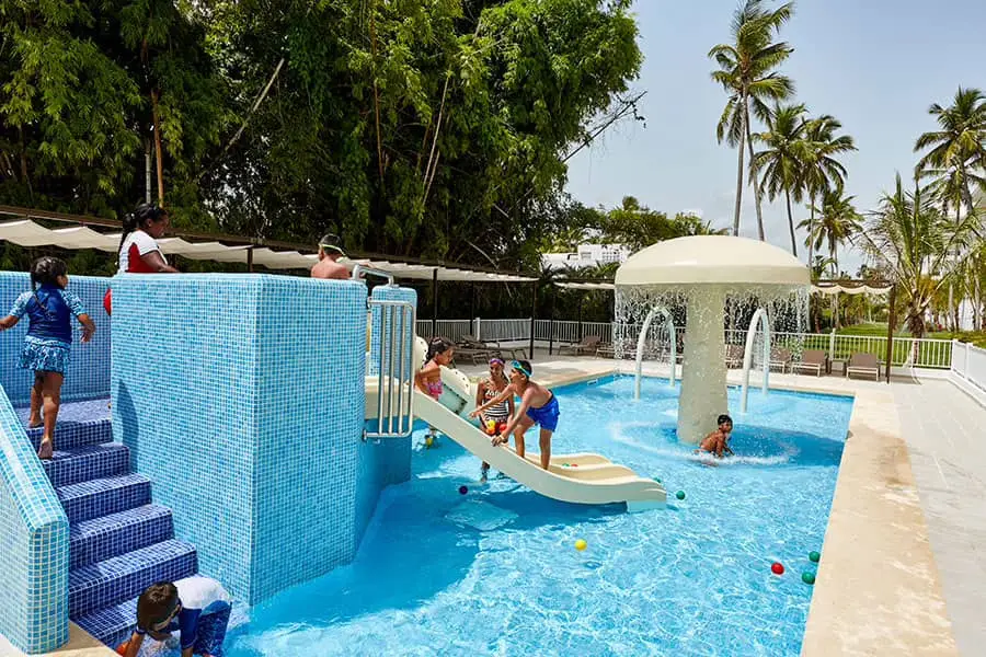 piscina-infantil-hotel-riu-palace-punta-cana