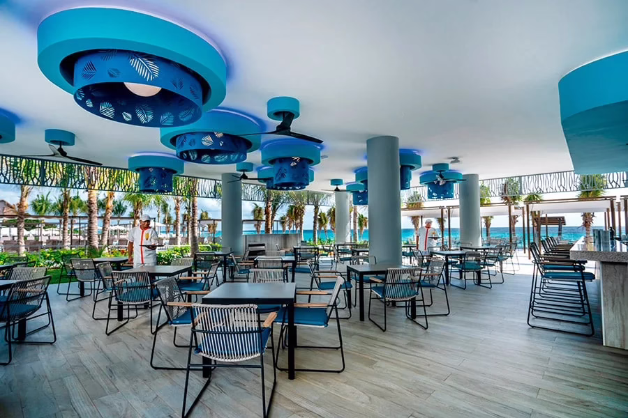 poolside-bar-kukulkan