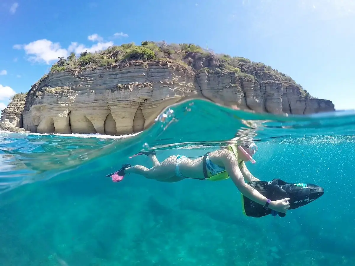 snorkeling-in-style-at