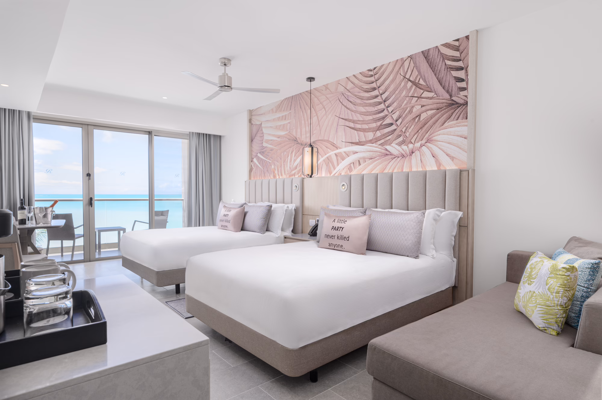 luxury-junior-suite-beach-front-dc-2-queen-beds-6654c38f34365