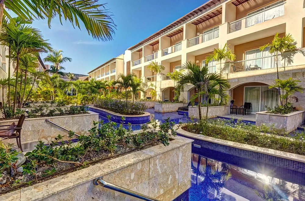 luxury-room-swim-out