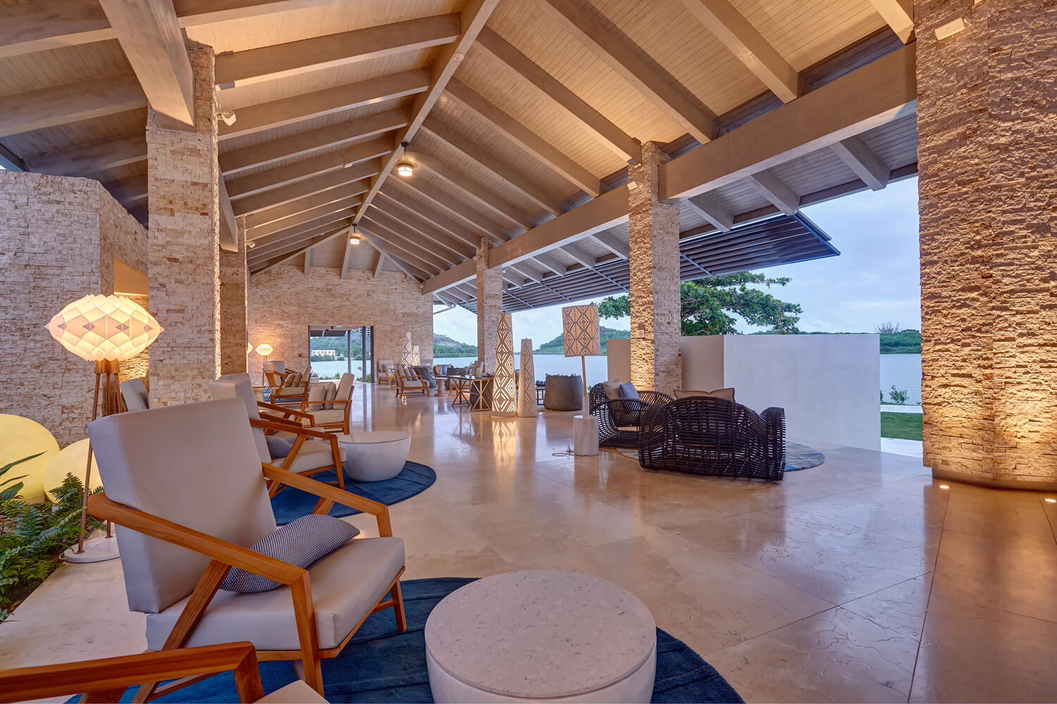 royalton_antigua-2-62570f327f0ed-optimized