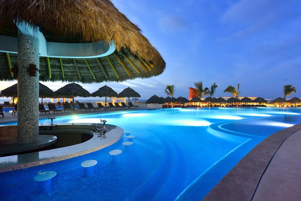 pool-bar-marea-iberostar