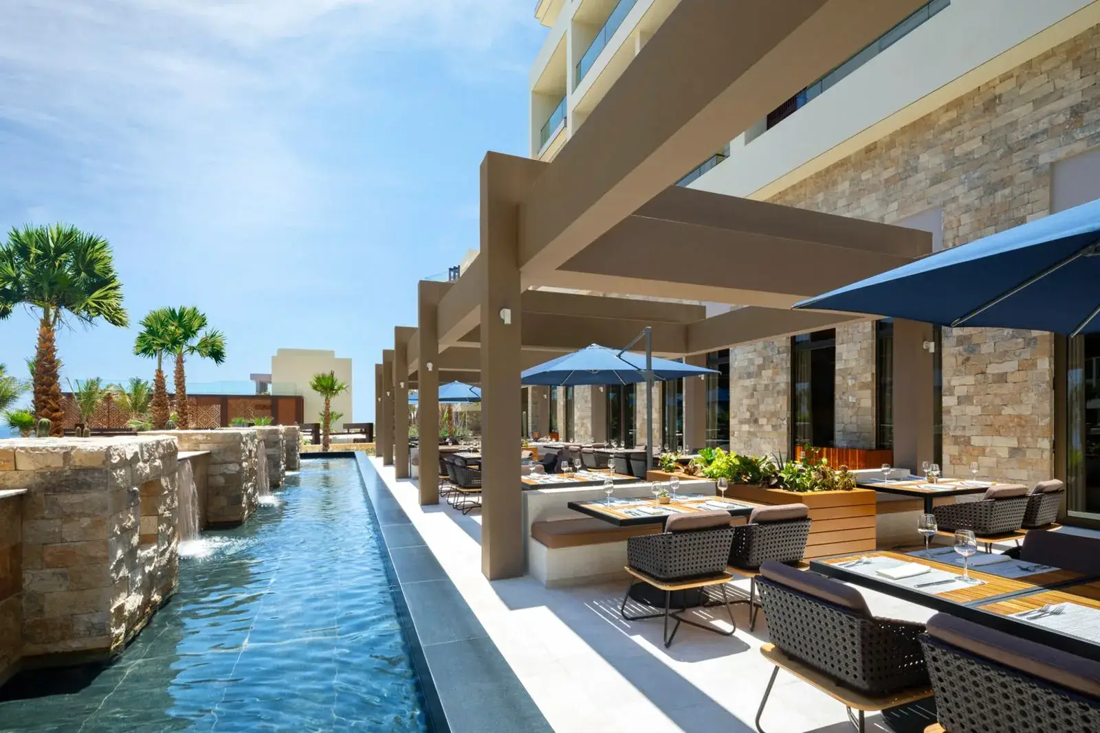HRHLC_CIAO_RESTAURANT_TERRACE