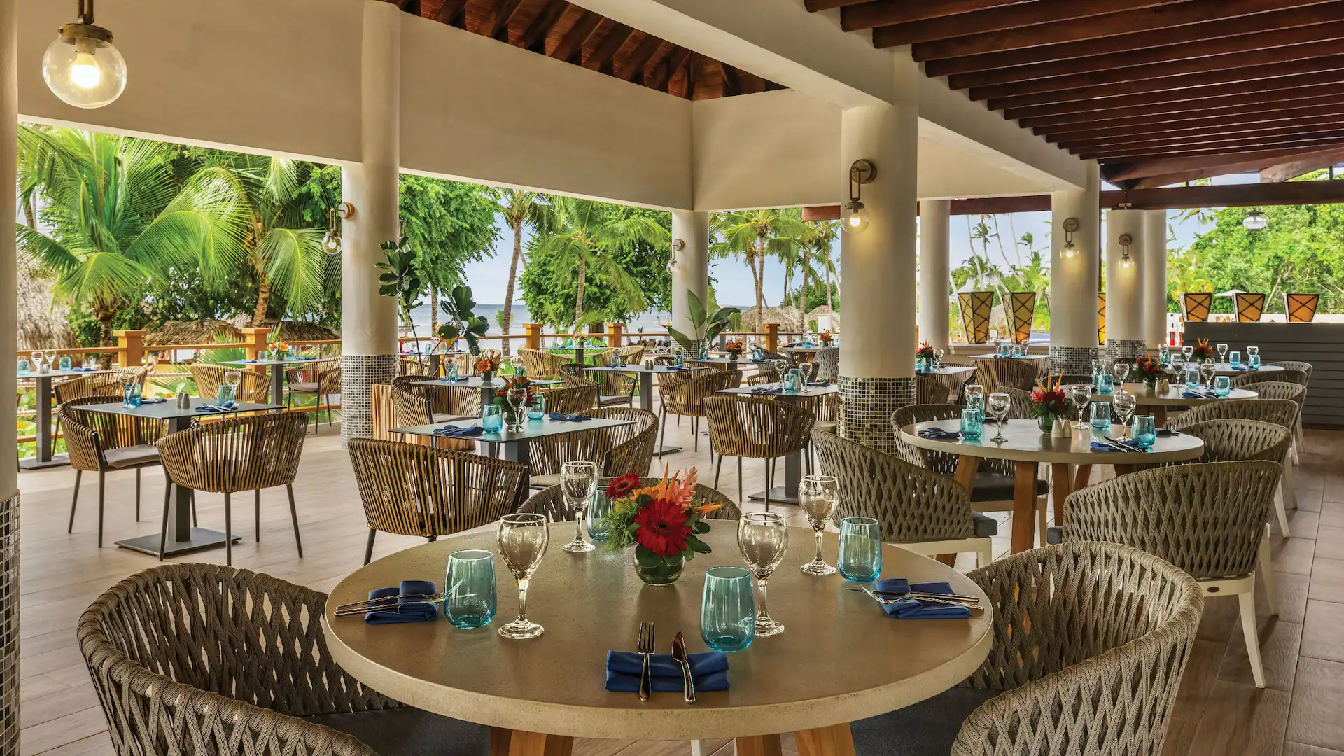 SECLR-P0035-Mare-Grill-Restaurant.16x9