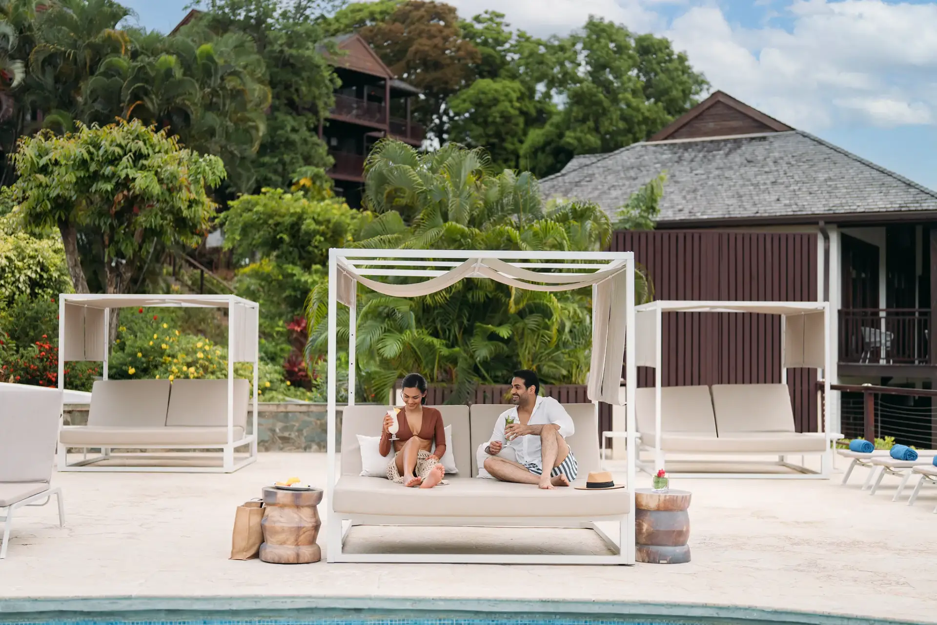 ZOMSL-Bali-Bed-Relaxing-CPC