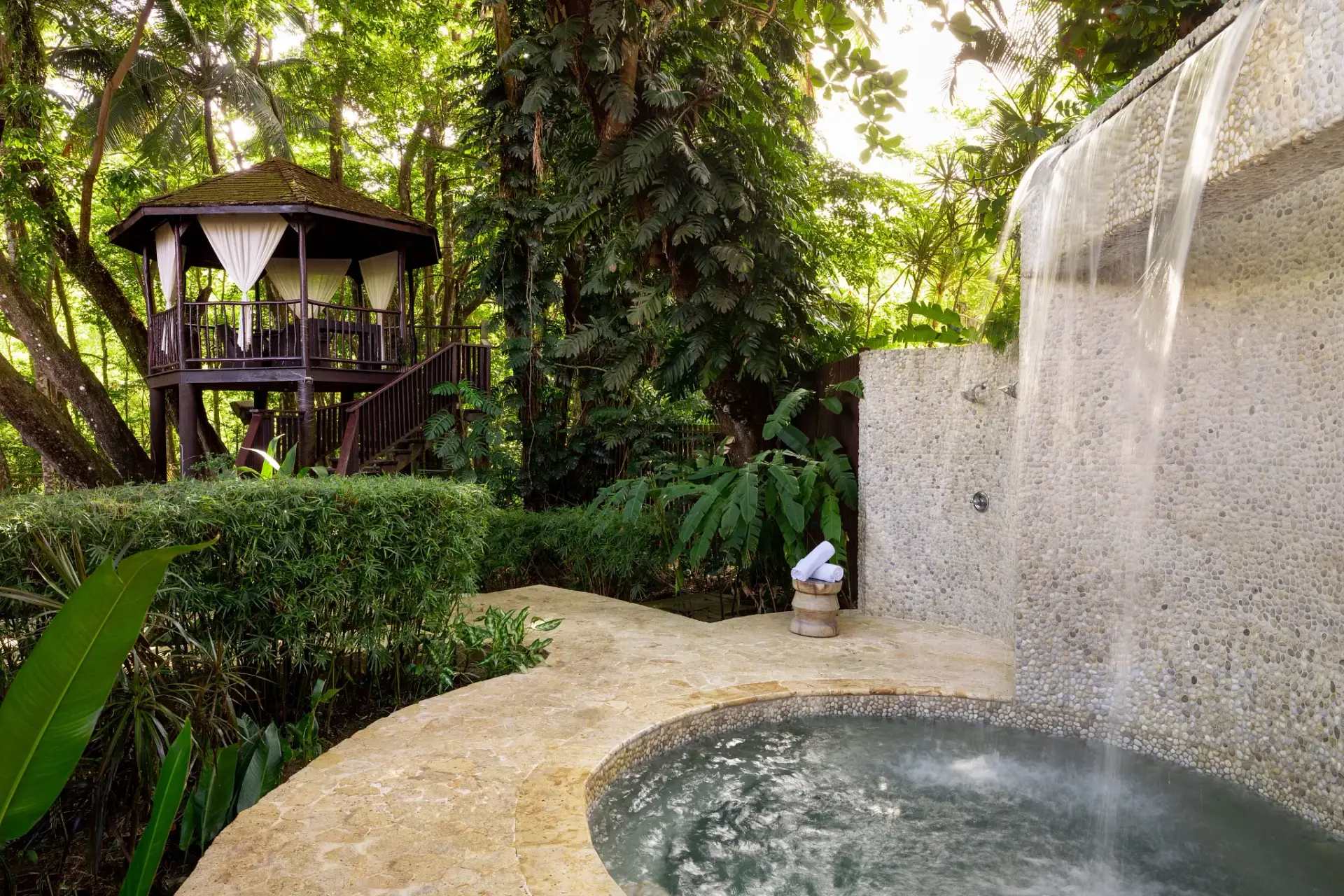 ZOMSL-SPA-Waterfall-RSRT
