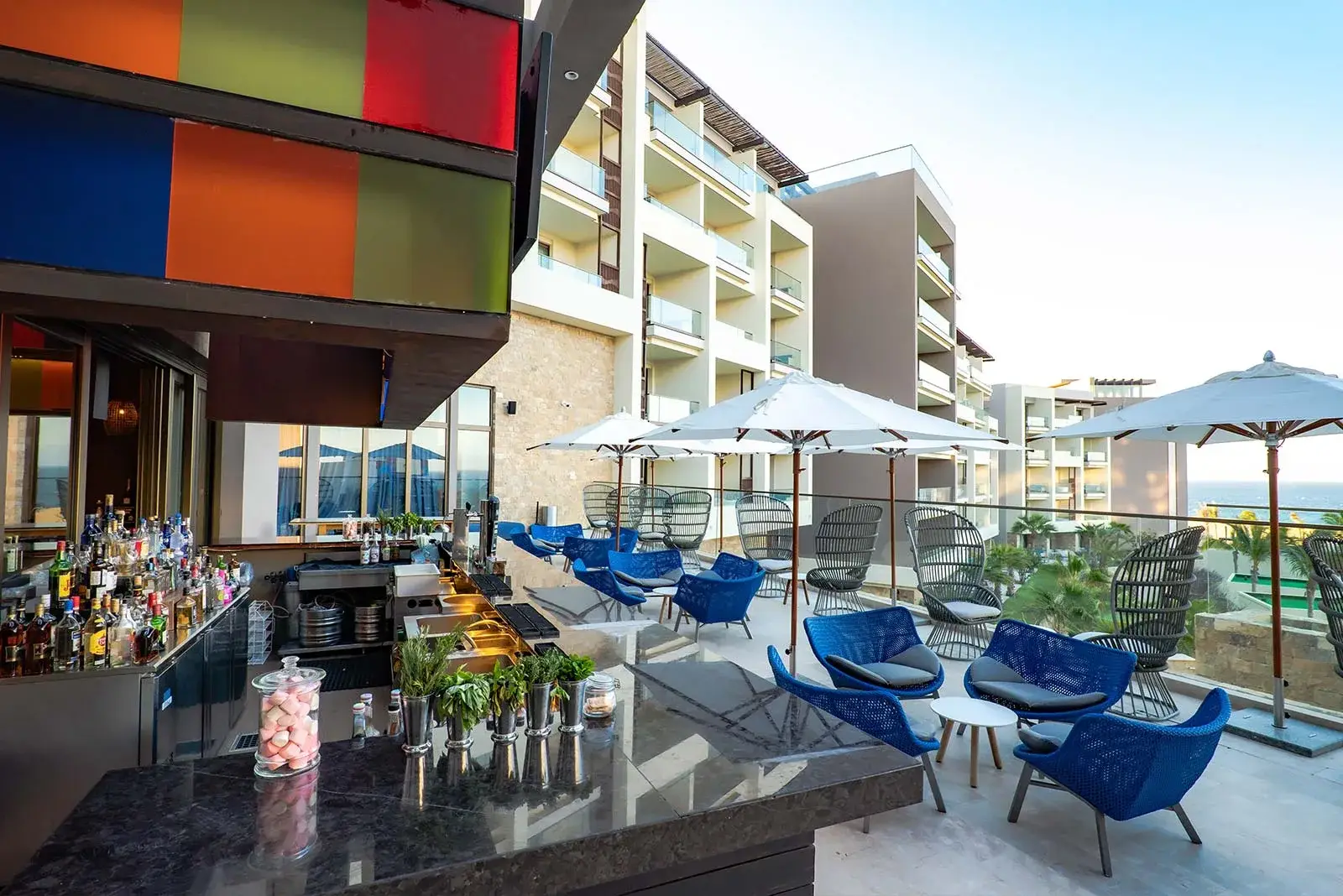 sunlight-bar-terrace