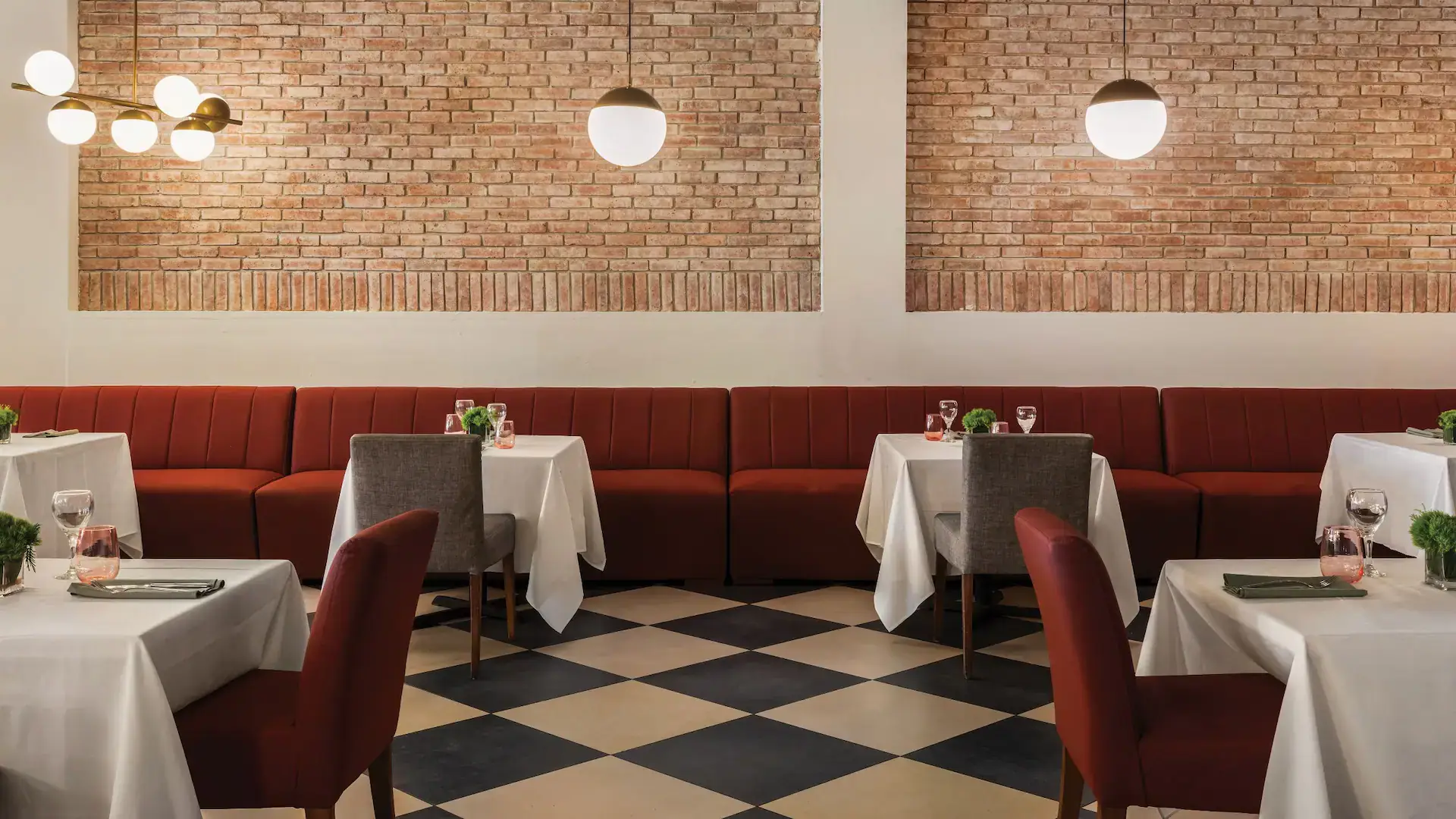 DRELR-P0003-Azzuri-Restaurant.16x9