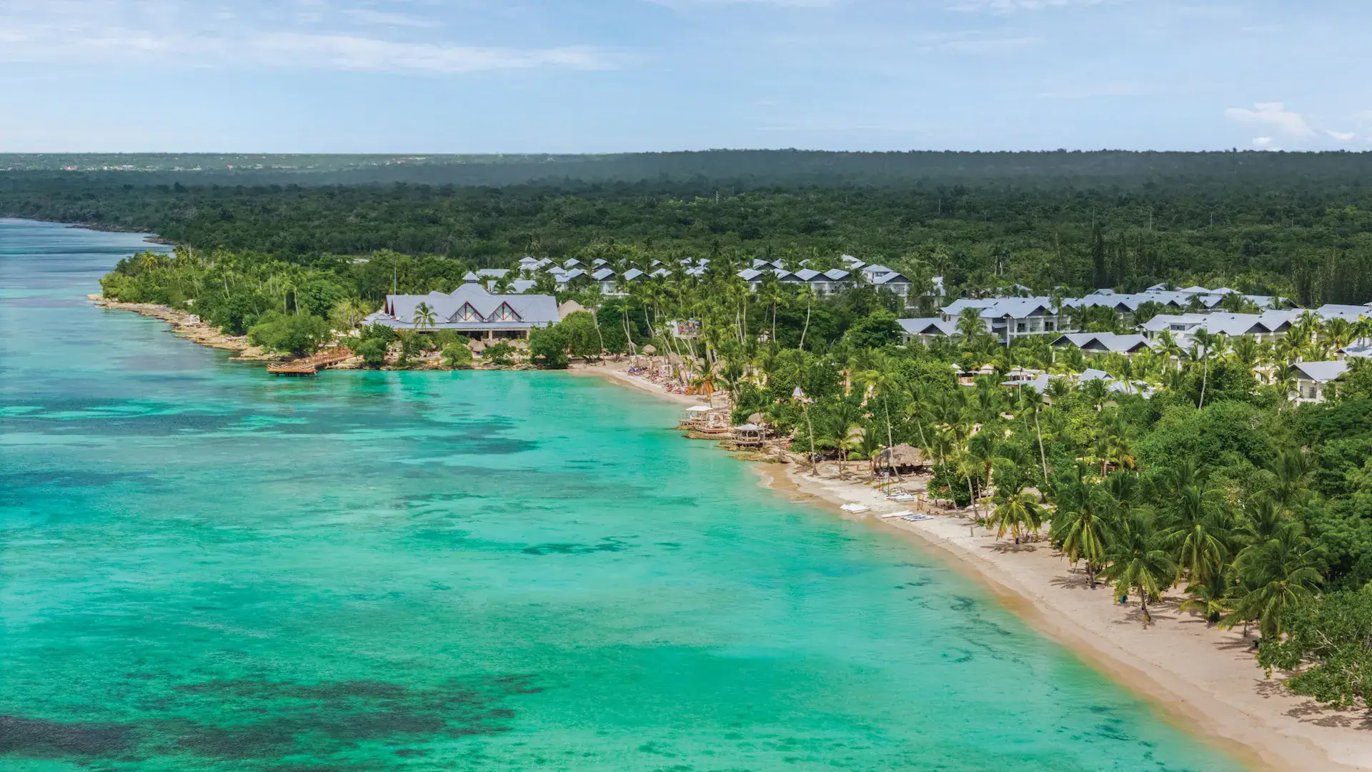 DRELR-P0022-Resort-Beach-Aerial.16x9