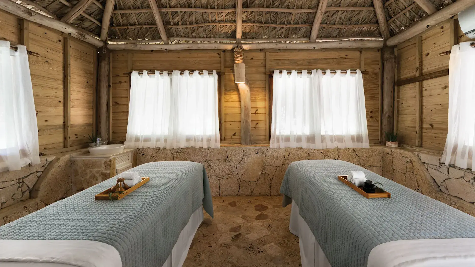DRELR-P0026-Spa-Rustic-Cabanas.16x9