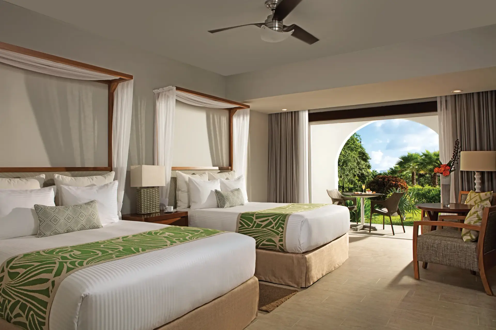 DREDL-DLX-DoubleBeds-GardenView-2B-CB