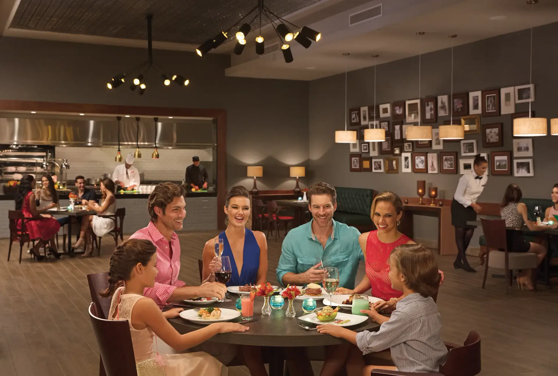 DREDL-RES-SeasideGrill-Family-2-CB