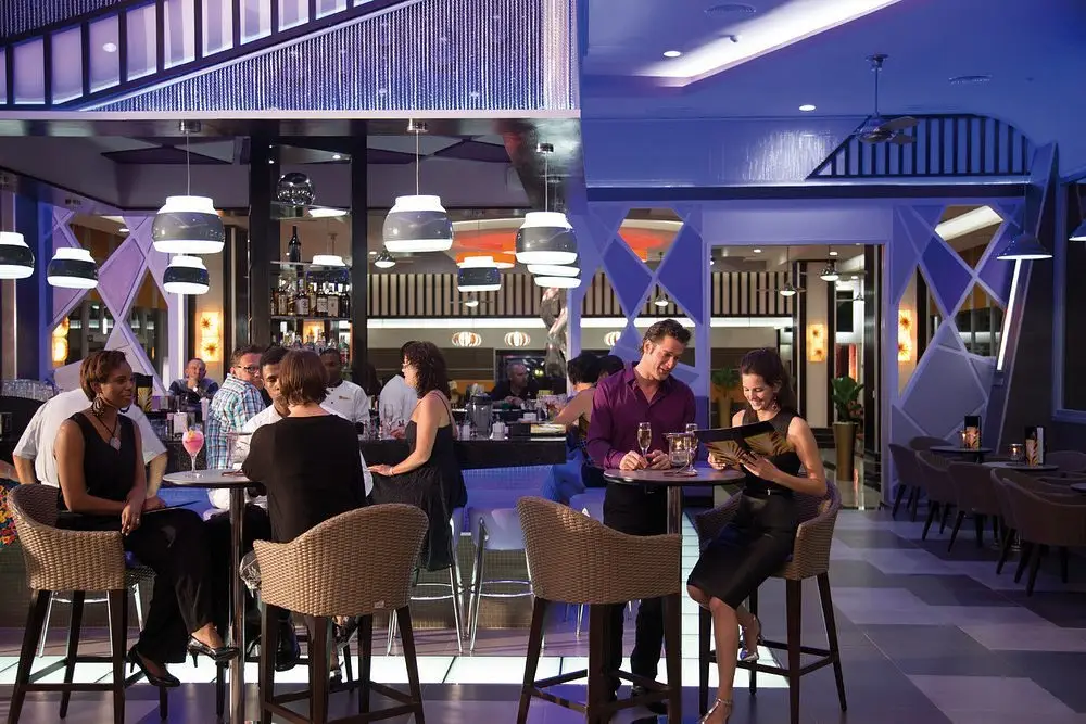 lobby-bar
