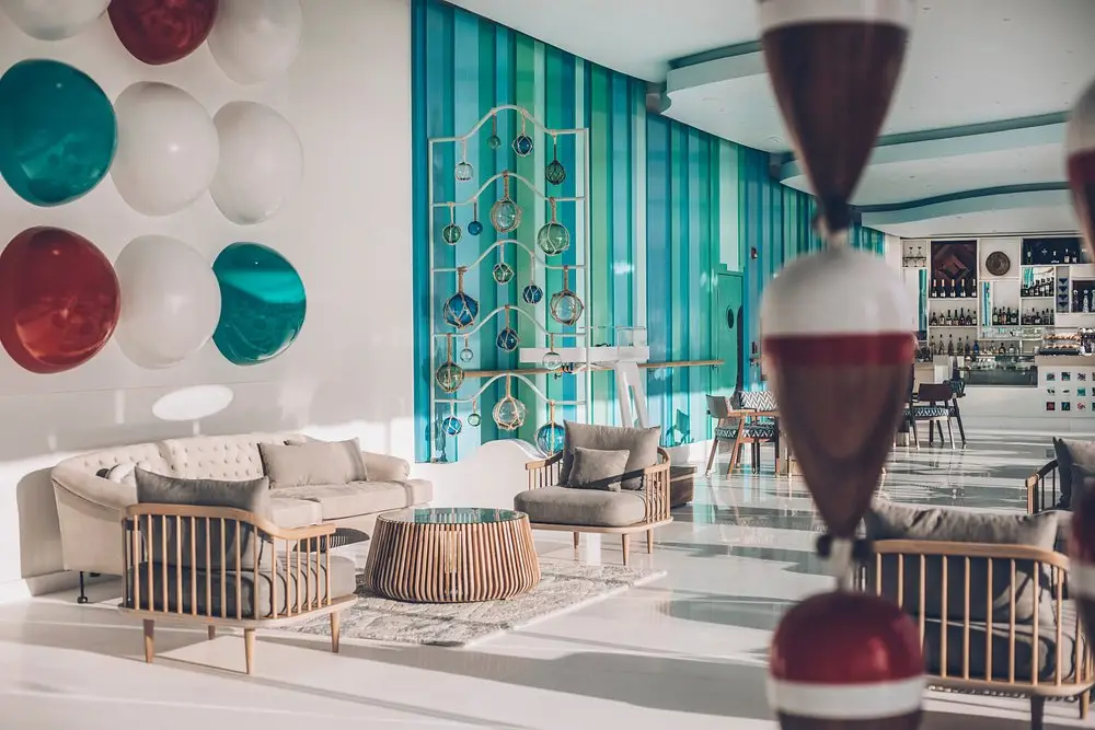 lobby-bar