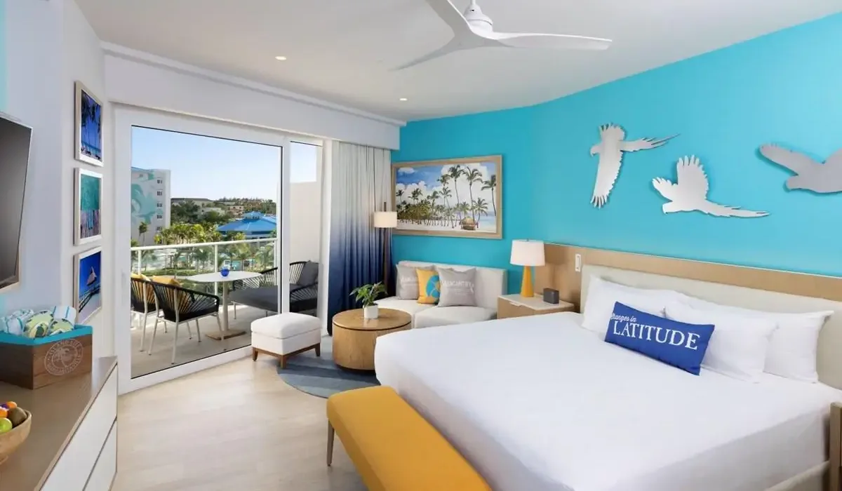 margaritaville-deluxe-king-bedroom